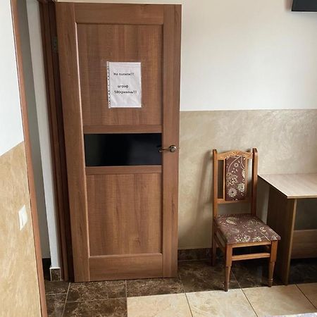Домашній Затишок Hostel Stryi Ngoại thất bức ảnh