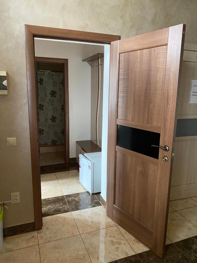 Домашній Затишок Hostel Stryi Ngoại thất bức ảnh