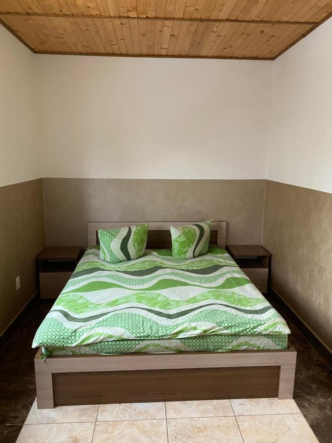 Домашній Затишок Hostel Stryi Ngoại thất bức ảnh